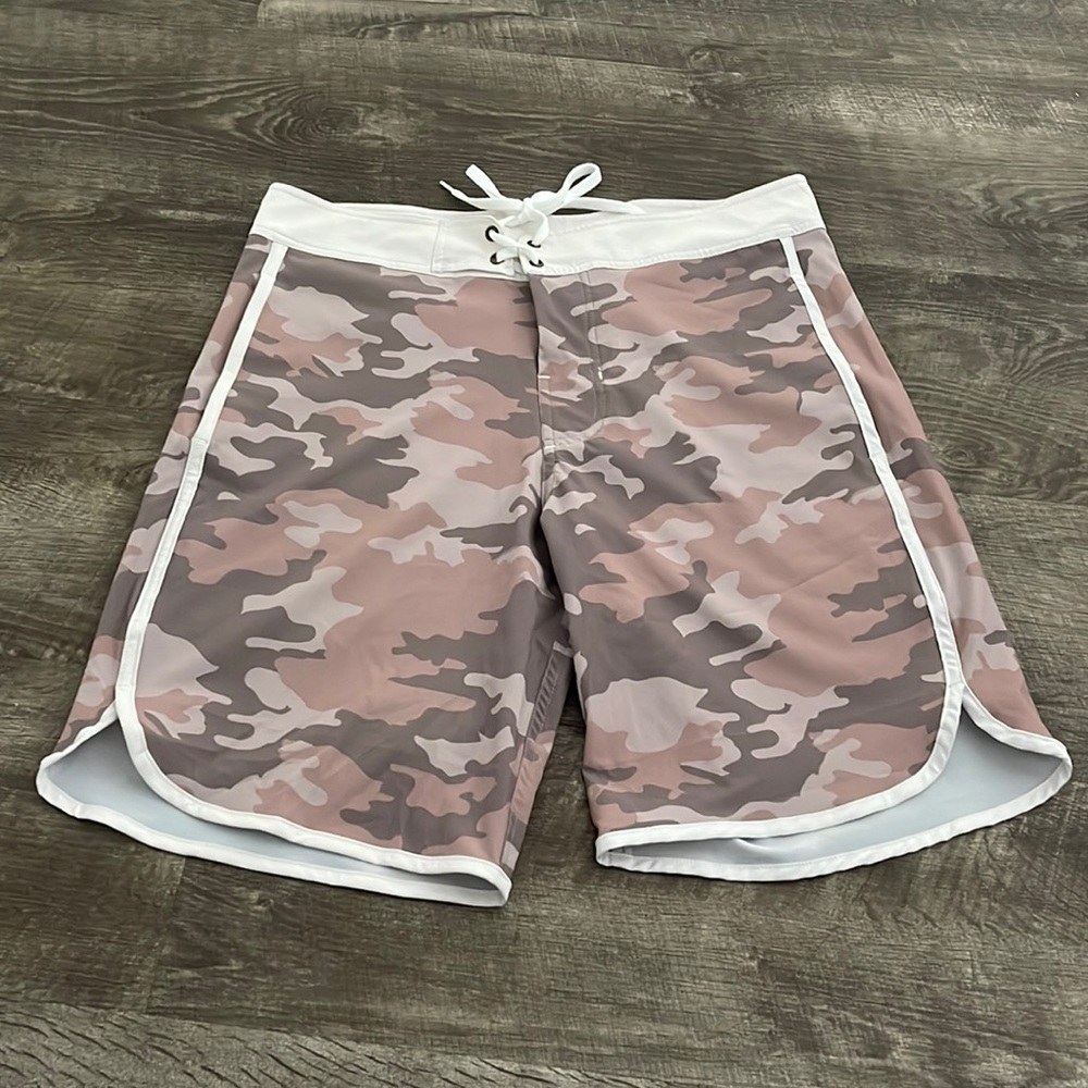 Acacia mens camo shorts size 30